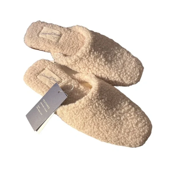 Universal Thread shearling home sleepers size 6 NWT - Picture 3 of 5